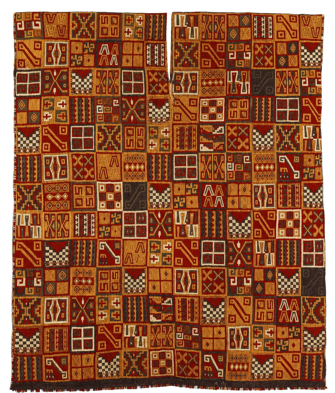 Grosses Textil aus zwei Bahnen mit vielen geometrischen Feldern.